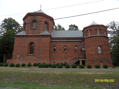 Antonin-kościół M.B.Ostrobramskiej z neogotycką kaplicą grobowa Radziwiłów-1