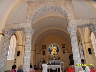 Antonin-kościół M.B.Ostrobramskiej z neogotycką kaplicą grobowa Radziwiłów-3